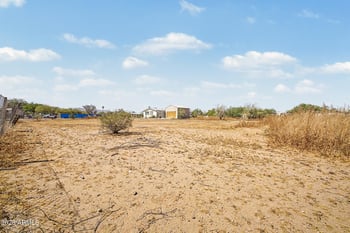 20802 Beacon Ct, Wittmann, AZ 85361