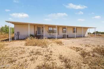 20802 Beacon Ct, Wittmann, AZ 85361