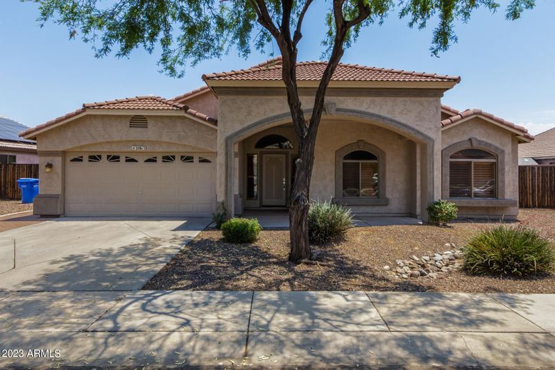 20813 N 39th Dr, Glendale, AZ 85308