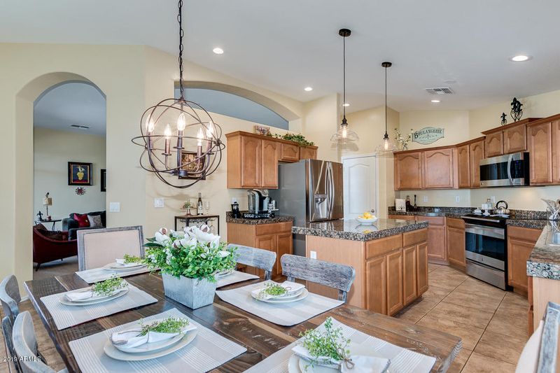 20818 N 39th Dr, Glendale, AZ 85308