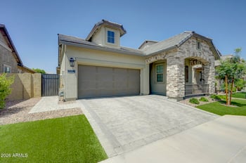 2082 Oriole Dr, Gilbert, AZ 85297