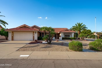 20826 Desert Gln Dr, Sun City West, AZ 85375