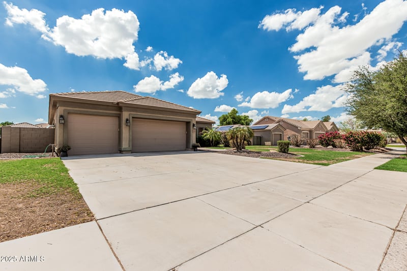 20826 Hadrian Way, Queen Creek, AZ 85142