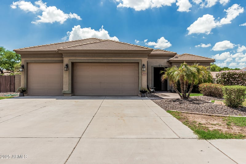 20826 Hadrian Way, Queen Creek, AZ 85142