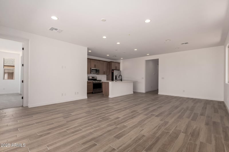 2083 181st Dr, Goodyear, AZ 85338