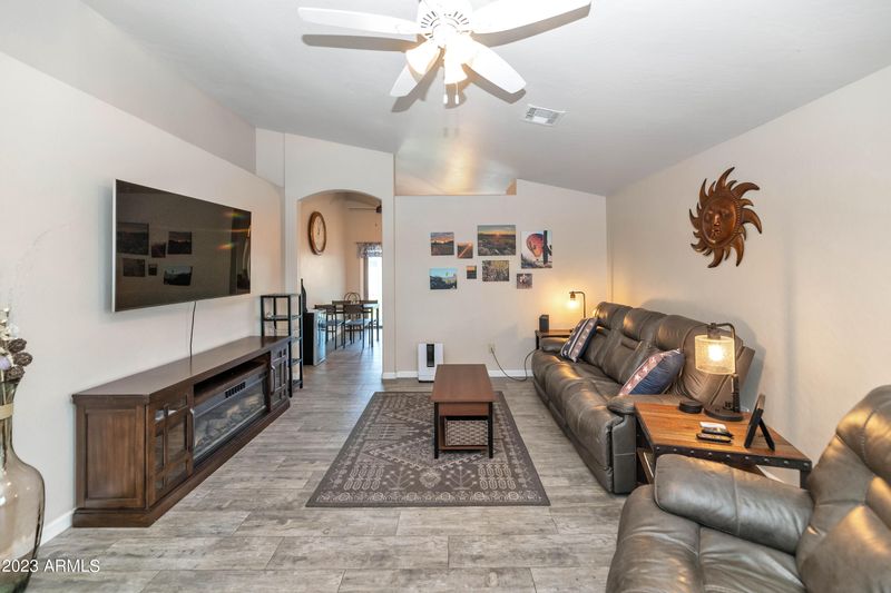 20833 N 8th St, Phoenix, AZ 85024