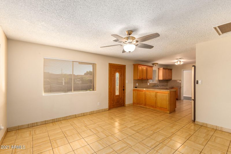 2084 E Don Carlos Ave, Tempe, AZ 85281