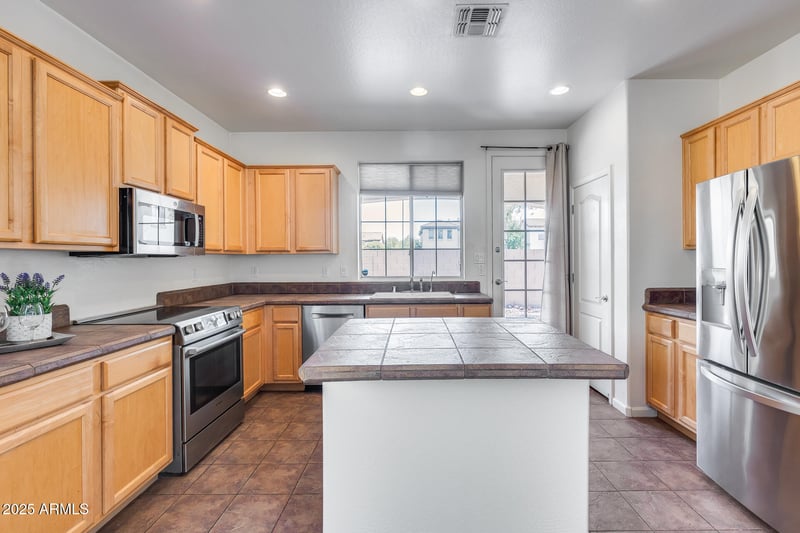 2085 Hulet Pl, Chandler, AZ 85225