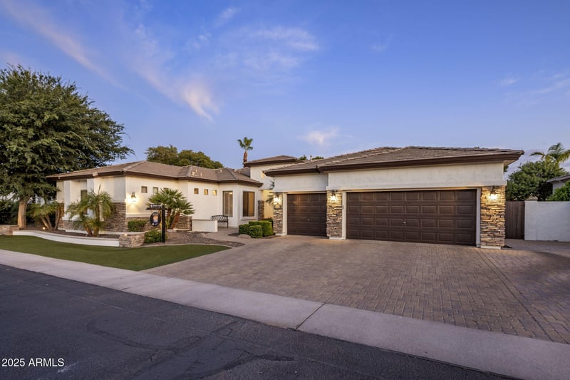 2085 Weatherby Way, Chandler, AZ 85286