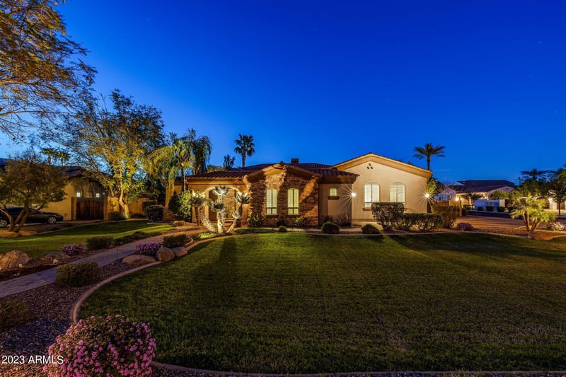 2086 E Champagne Pl, Chandler, AZ 85249