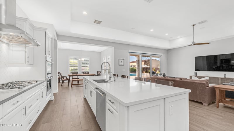 2086 Trigger Way, Gilbert, AZ 85297