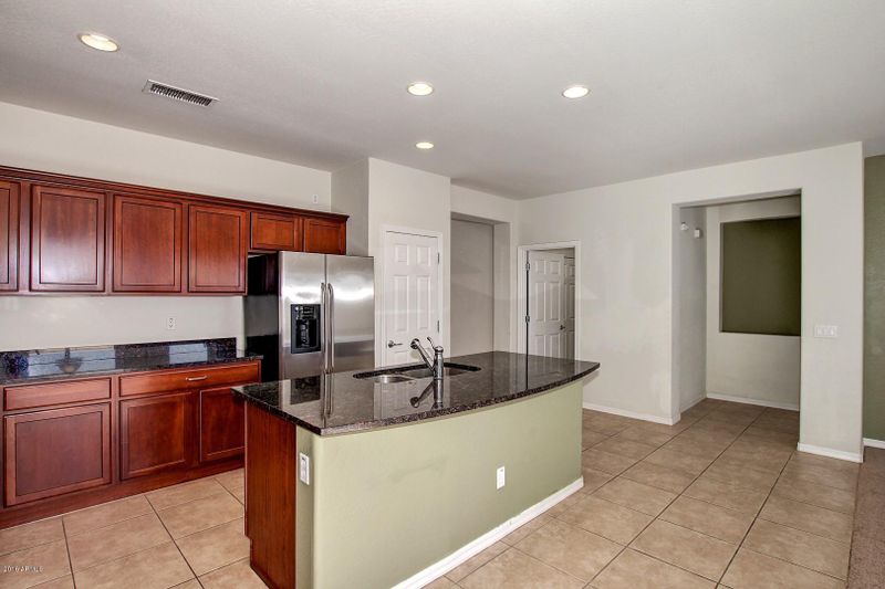 20869 W Ridge Rd, Buckeye, AZ 85396