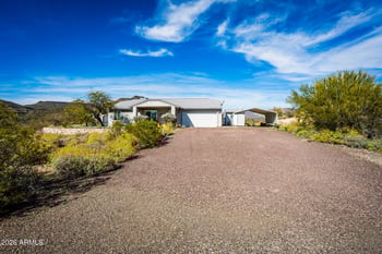 20880 Tara Springs Rd, Black Canyon City, AZ 85324