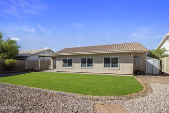 209 Behrend Dr, Phoenix, AZ 85027