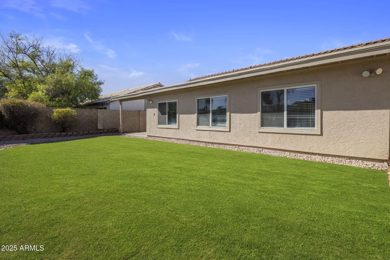209 Behrend Dr, Phoenix, AZ 85027