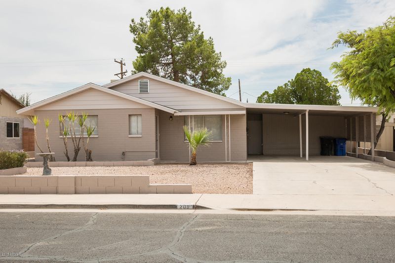 209 E Garnet Ave, Mesa, AZ 85210