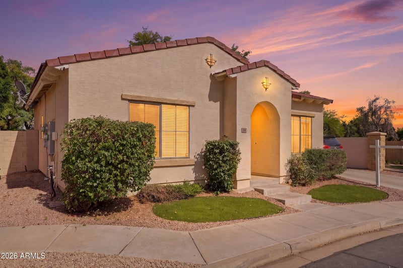 209 76th Pl, Mesa, AZ 85207