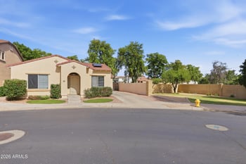 209 76th Pl, Mesa, AZ 85207