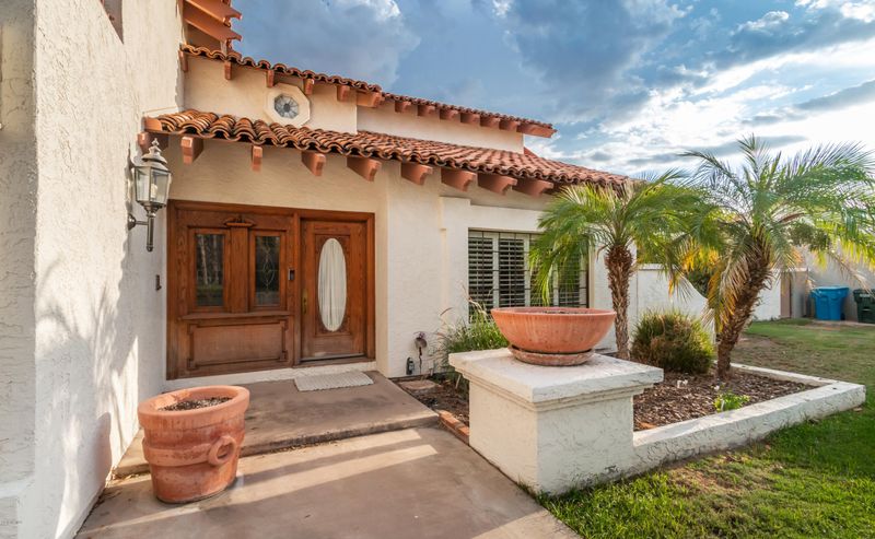 209 W Frier Dr, Phoenix, AZ 85021