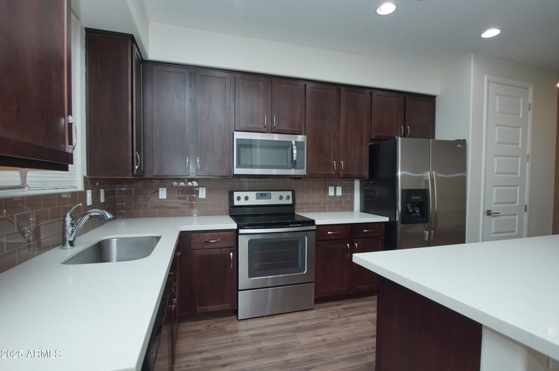 2090 Dorsey Ln #1025, Tempe, AZ 85282