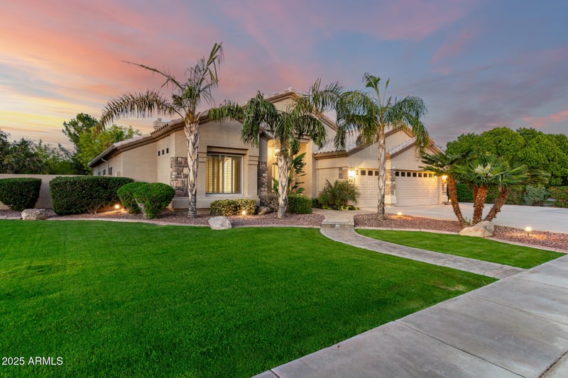 2090 Finley St, Gilbert, AZ 85296