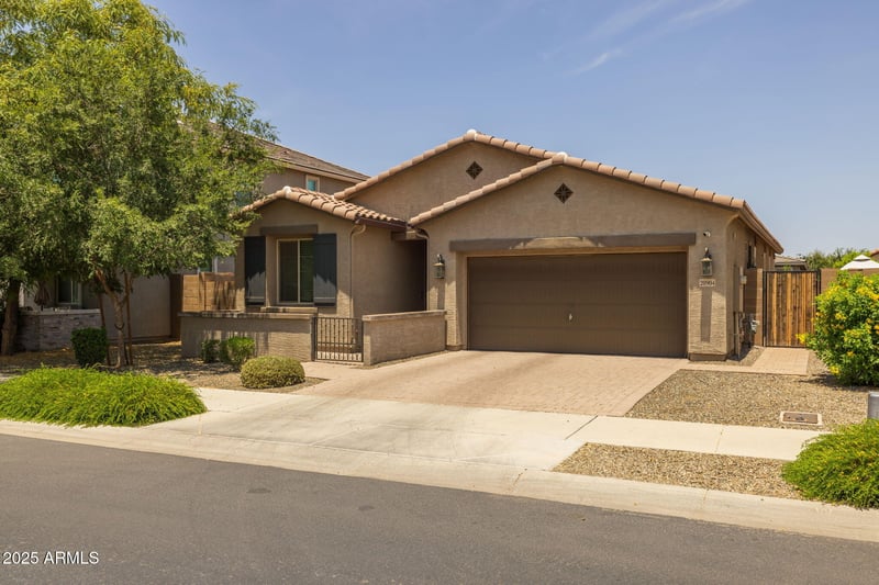 20904 Swan Dr, Queen Creek, AZ 85142