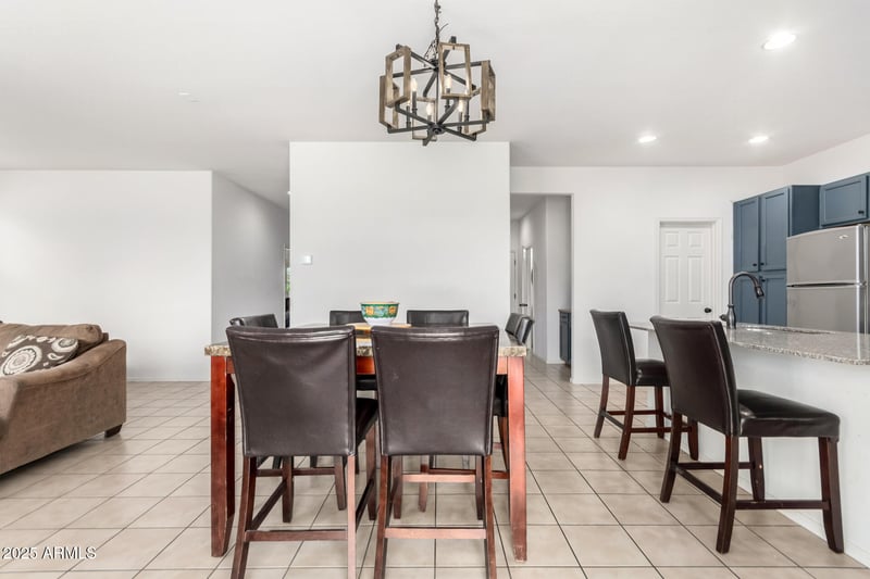 2091 Garland Dr, San Tan Valley, AZ 85144