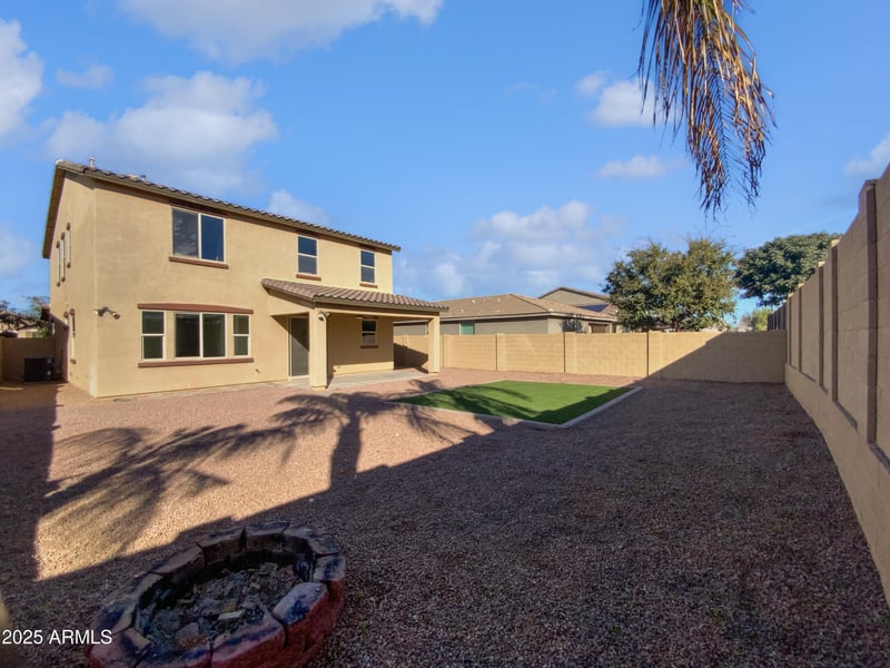 2091 Garland Dr, San Tan Valley, AZ 85144
