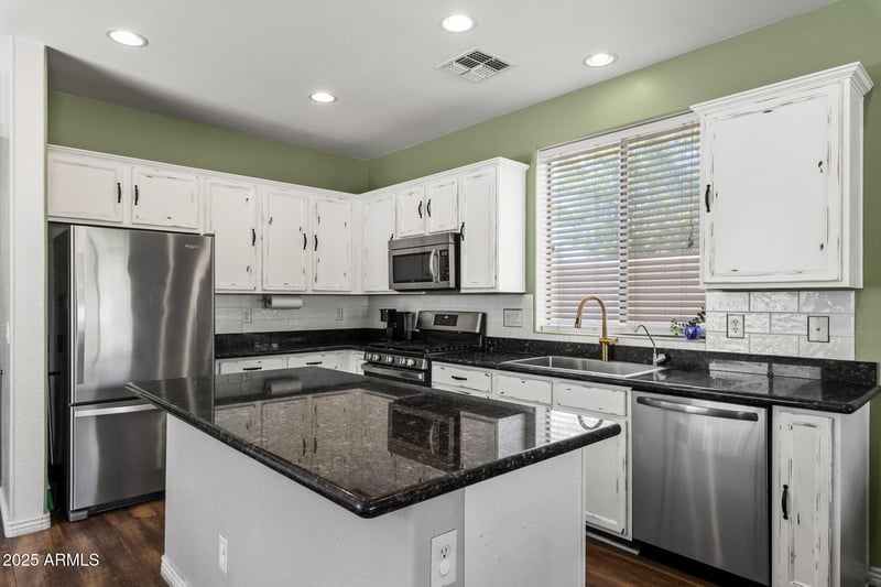 2091 Ponderosa Dr, Gilbert, AZ 85295