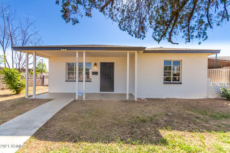 2093 E Don Carlos Ave, Tempe, AZ 85281
