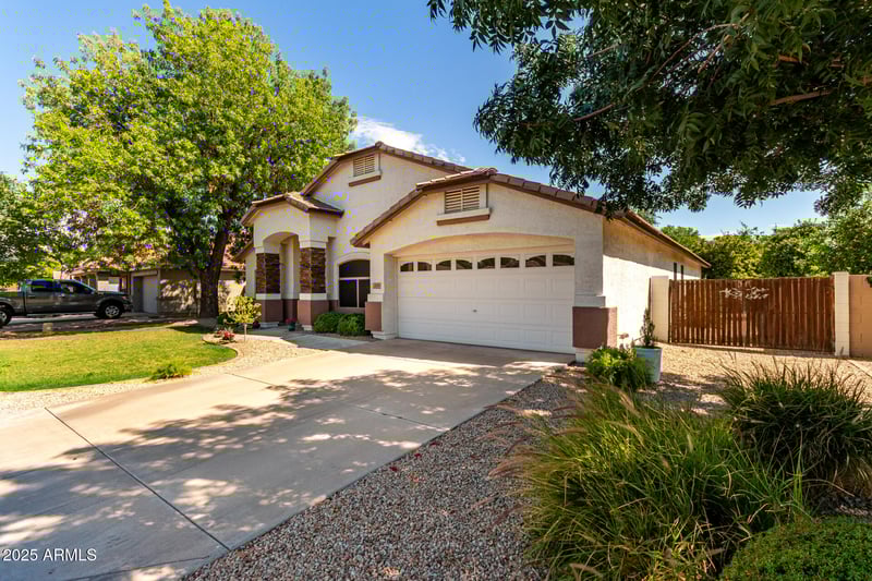 2093 Rawhide St, Gilbert, AZ 85296