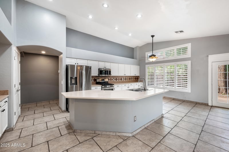 2094 Stuart Ave, Gilbert, AZ 85295