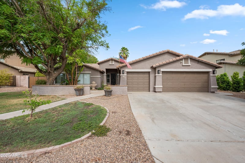2094 Stuart Ave, Gilbert, AZ 85295