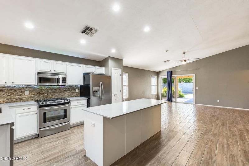20942 85th Dr, Peoria, AZ 85382
