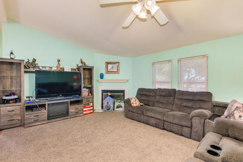20950 W Bunker Peak Rd, Wittmann, AZ 85361
