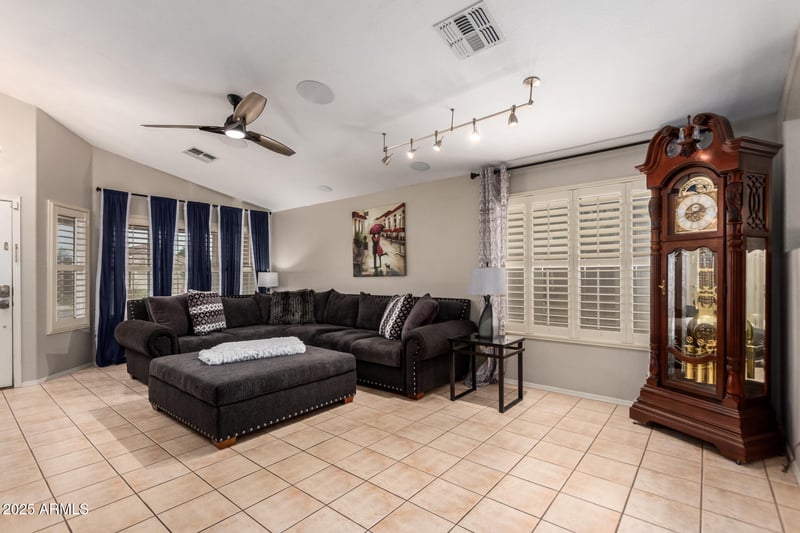 20966 84th Ln, Peoria, AZ 85382