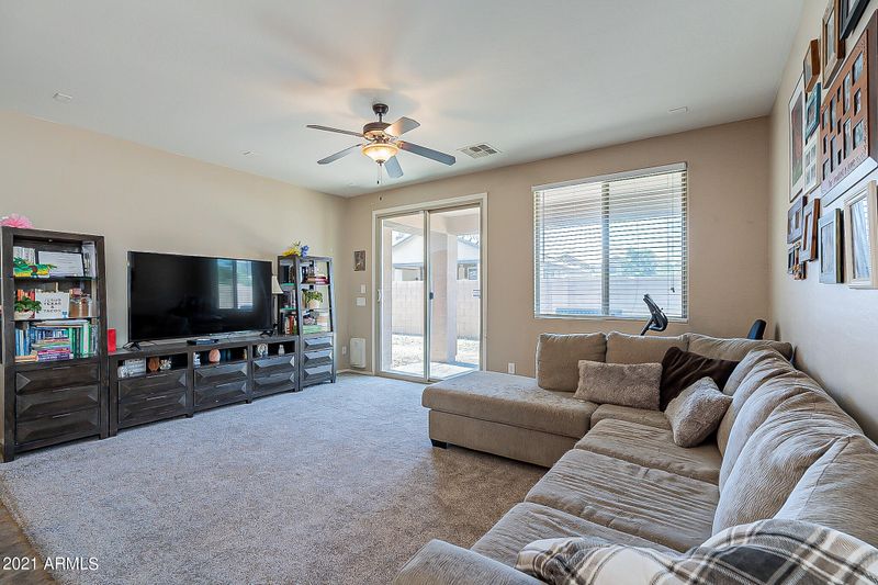 20967 E Creekside Dr, Queen Creek, AZ 85142