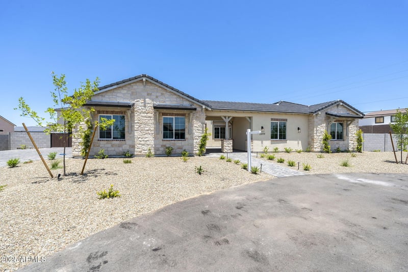 2099 N 77th Pl, Mesa, AZ 85207