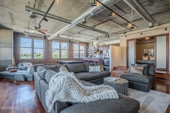 21 6th St #316, Tempe, AZ 85281