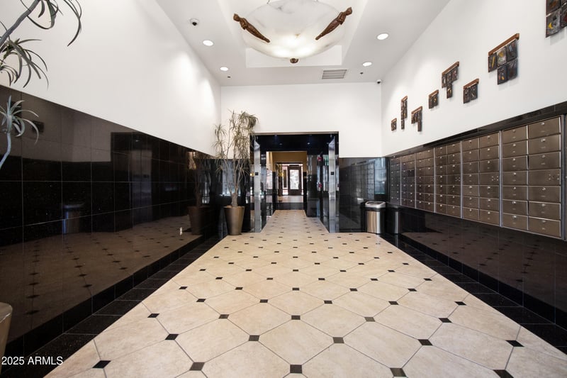 21 6th St #412, Tempe, AZ 85281