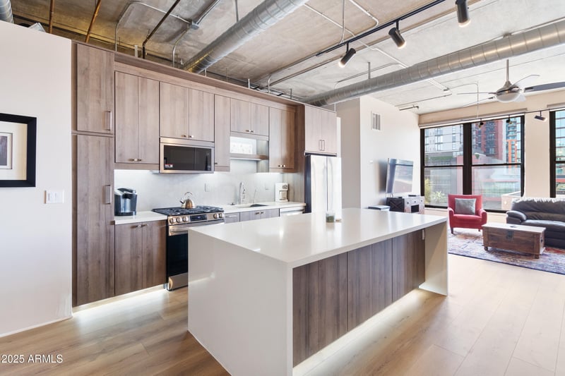 21 6th St #412, Tempe, AZ 85281