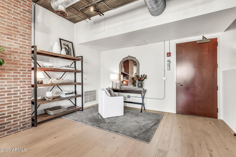21 6th St #616, Tempe, AZ 85281