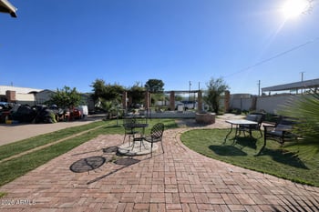 21 Saint Charles Ave, Phoenix, AZ 85042