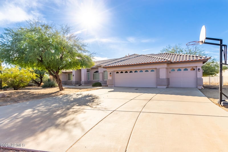 21 Irvine Rd, Phoenix, AZ 85086