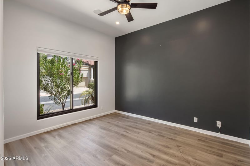 21 W Beryl Ave, Phoenix, AZ 85021