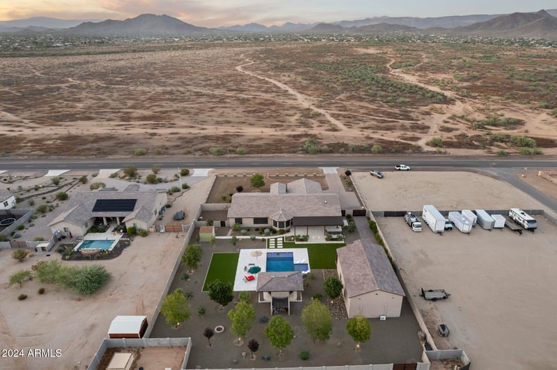 21 W Cloud Rd, Phoenix, AZ 85086