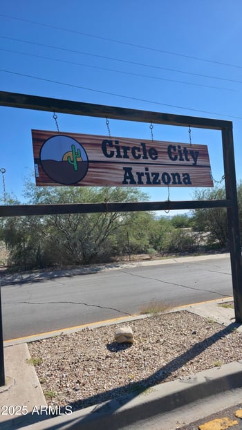 210 Vladek Cir #199, Morristown, AZ 85342