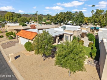 210 W Canterbury Ln, Phoenix, AZ 85023