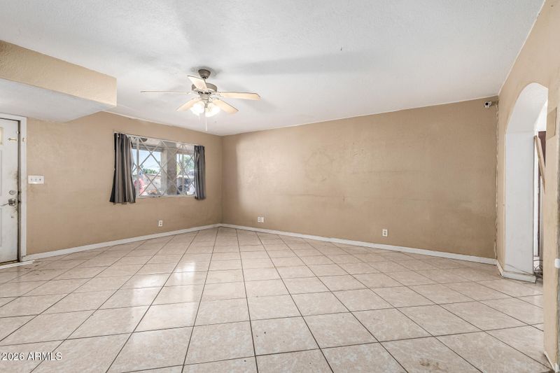 2100 E Alpine Cir, Mesa, AZ 85204