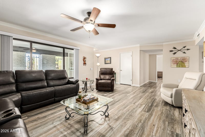 21002 Palm Desert Dr, Sun City West, AZ 85375